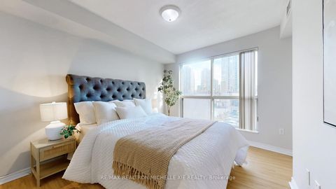 Photo 9 at 301 - 7 Lorraine Drive, Willowdale West, Toronto