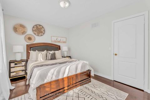 Photo 17 at 18 Pegasus Drive, Oak Ridges, Richmond Hill