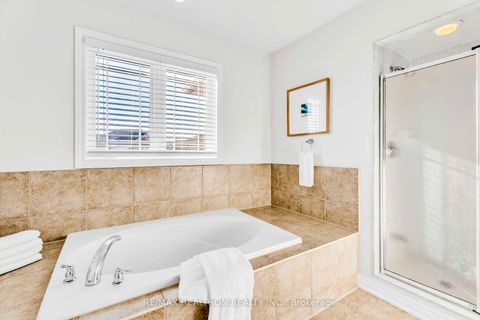 Photo 26 at 18 Pegasus Drive, Oak Ridges, Richmond Hill