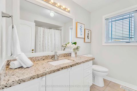 Photo 27 at 18 Pegasus Drive, Oak Ridges, Richmond Hill