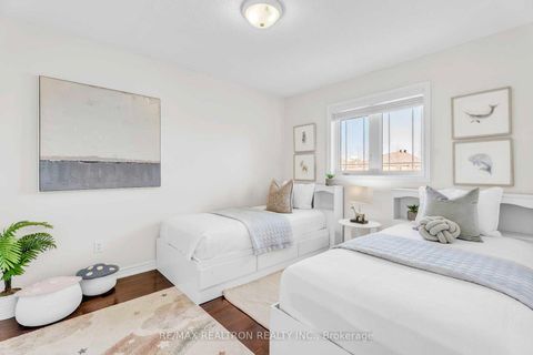 Photo 28 at 18 Pegasus Drive, Oak Ridges, Richmond Hill