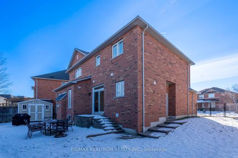 Photo 40 at 18 Pegasus Drive, Oak Ridges, Richmond Hill