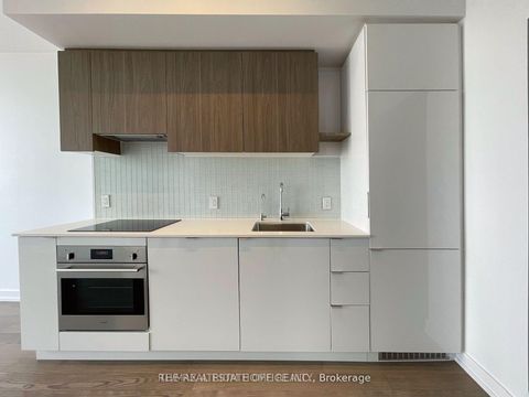 Photo 6 at 2113 - 161 Roehampton Avenue W, Mount Pleasant West, Toronto