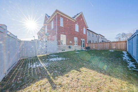 Photo 5 at 100 Beckett Avenue, Holland Landing, East Gwillimbury