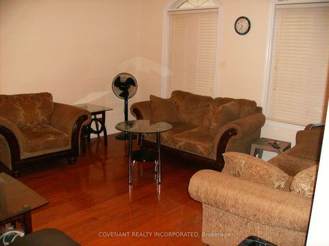 Photo 4 at 51 Campi Road, Vellore Village, Vaughan