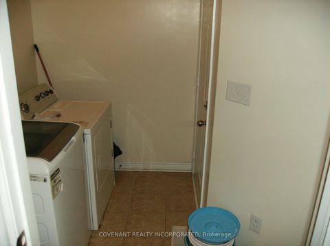 Photo 10 at 51 Campi Road, Vellore Village, Vaughan