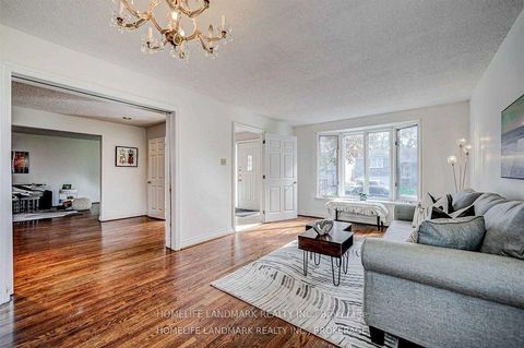 Photo 2 at 44 Frontenac Avenue, Nortown, Toronto