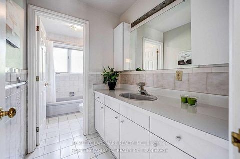 Photo 31 at 44 Frontenac Avenue, Nortown, Toronto