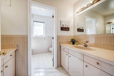 Photo 32 at 44 Frontenac Avenue, Nortown, Toronto