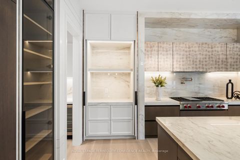 Photo 9 at 38 Howard Drive, Bayview Village, Toronto