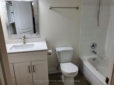 Photo 14 at 307 - 1 Hycrest Avenue, Willowdale East, Toronto