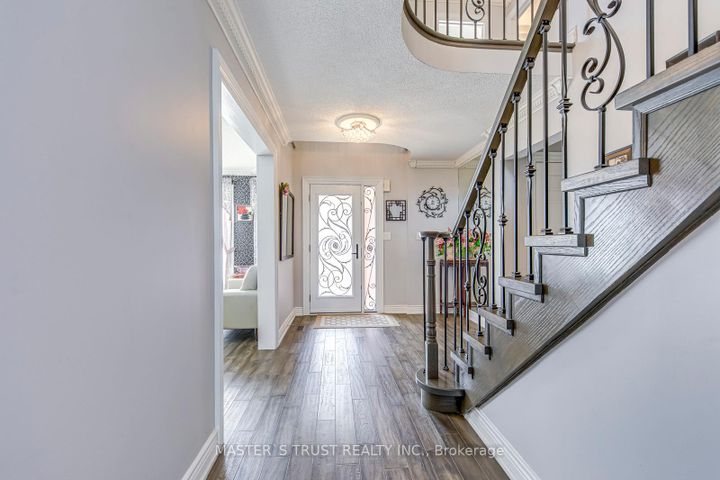 Photo 6 at 66 Snow Leopard Court, Wellington, Brampton