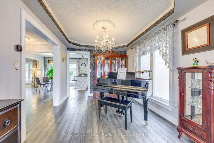 Photo 10 at 66 Snow Leopard Court, Wellington, Brampton