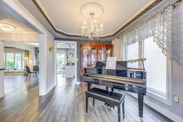 Photo 11 at 66 Snow Leopard Court, Wellington, Brampton