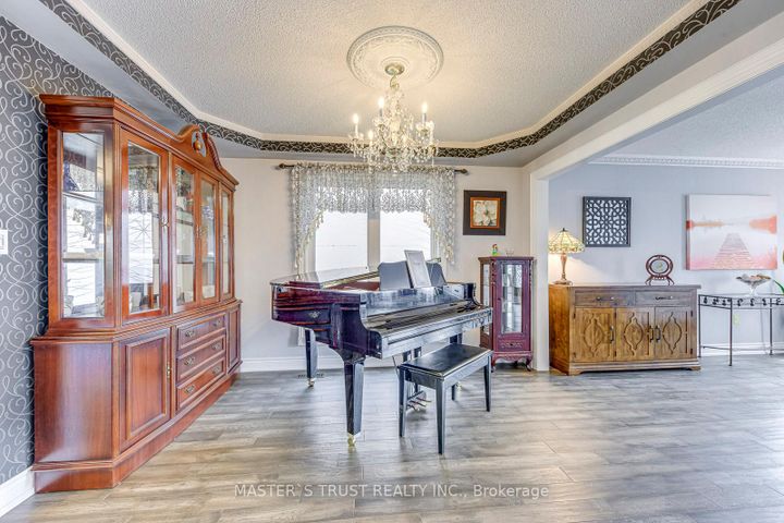 Photo 12 at 66 Snow Leopard Court, Wellington, Brampton