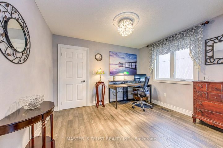 Photo 22 at 66 Snow Leopard Court, Wellington, Brampton