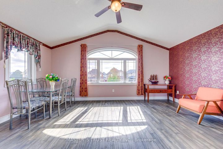 Photo 29 at 66 Snow Leopard Court, Wellington, Brampton