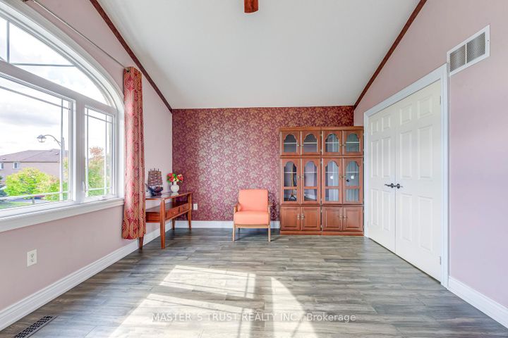 Photo 30 at 66 Snow Leopard Court, Wellington, Brampton