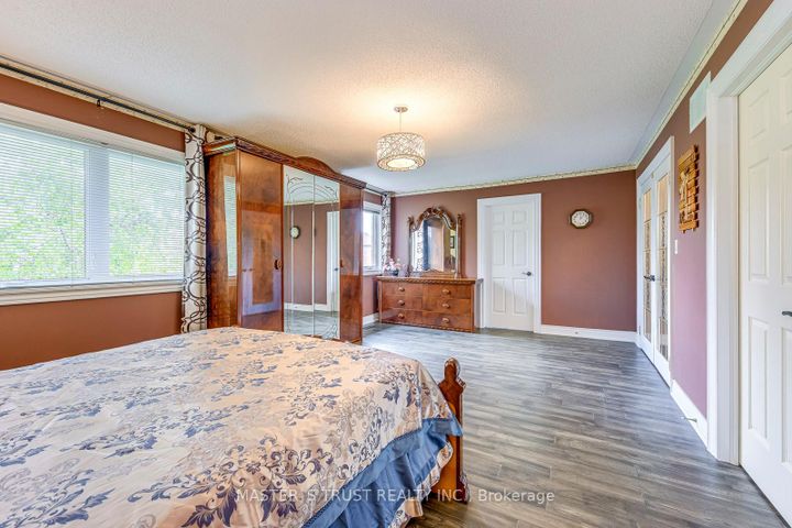 Photo 33 at 66 Snow Leopard Court, Wellington, Brampton