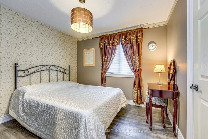 Photo 36 at 66 Snow Leopard Court, Wellington, Brampton