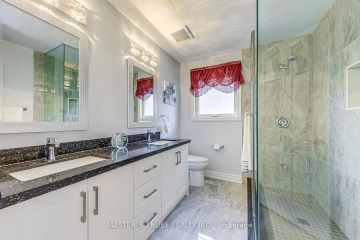 Photo 40 at 66 Snow Leopard Court, Wellington, Brampton