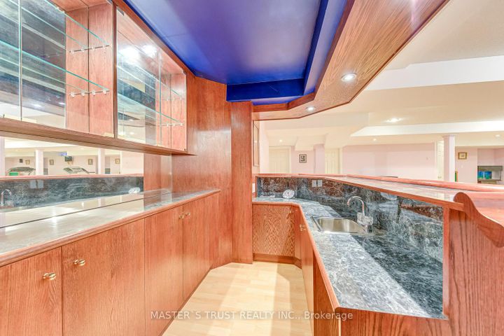 Photo 43 at 66 Snow Leopard Court, Wellington, Brampton