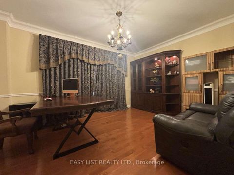 Photo 6 at 785 Clarence Street, Islington Woods, Vaughan