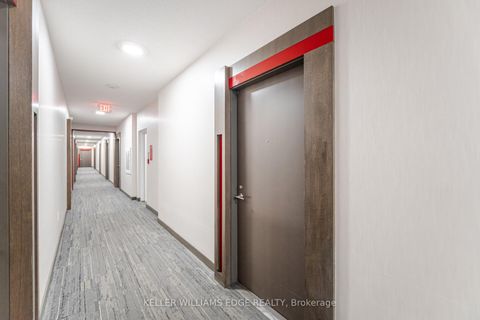 Photo 6 at 821 - 560 Front Street W, Waterfront Communities C1, Toronto