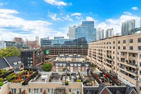 Photo 18 at 821 - 560 Front Street W, Waterfront Communities C1, Toronto