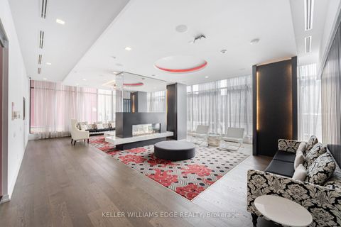 Photo 24 at 821 - 560 Front Street W, Waterfront Communities C1, Toronto