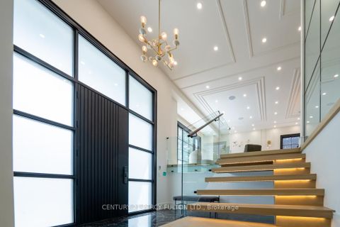 Photo 1 at 210 Homewood Avenue, Newtonbrook West, Toronto