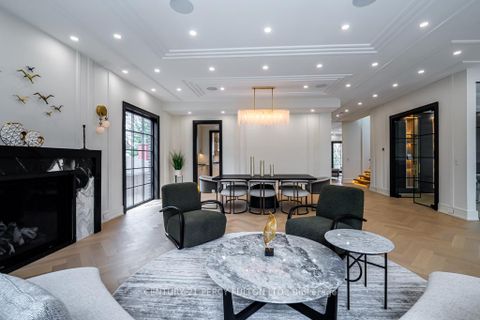 Photo 3 at 210 Homewood Avenue, Newtonbrook West, Toronto