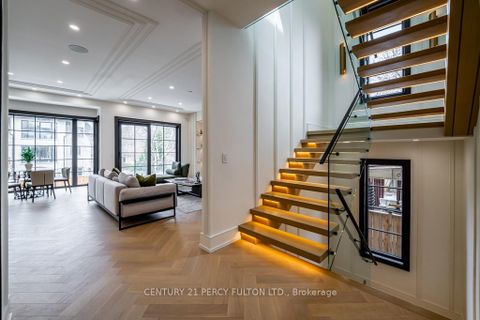 Photo 8 at 210 Homewood Avenue, Newtonbrook West, Toronto