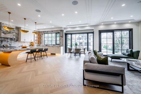 Photo 10 at 210 Homewood Avenue, Newtonbrook West, Toronto