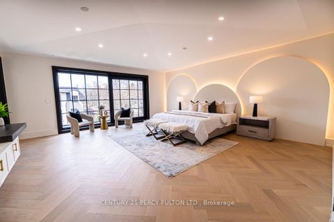 Photo 19 at 210 Homewood Avenue, Newtonbrook West, Toronto