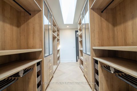 Photo 23 at 210 Homewood Avenue, Newtonbrook West, Toronto