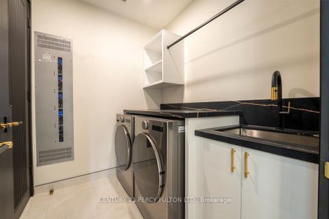 Photo 28 at 210 Homewood Avenue, Newtonbrook West, Toronto