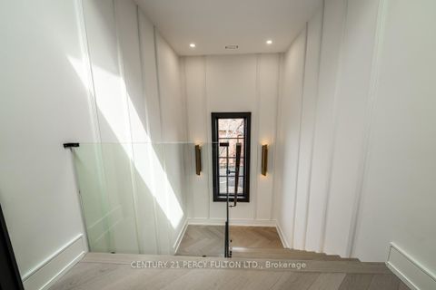 Photo 37 at 210 Homewood Avenue, Newtonbrook West, Toronto