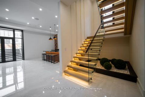 Photo 42 at 210 Homewood Avenue, Newtonbrook West, Toronto