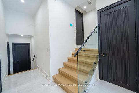 Photo 43 at 210 Homewood Avenue, Newtonbrook West, Toronto