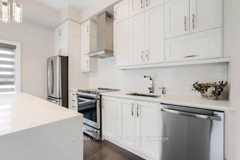 Photo 13 at 609 - 128 Grovewood Common, GO Glenorchy, Oakville