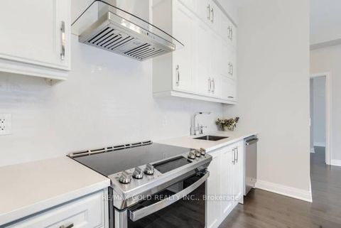 Photo 15 at 609 - 128 Grovewood Common, GO Glenorchy, Oakville