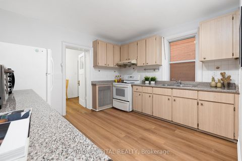 Photo 14 at 69 DENISON Avenue, Chinatown, Toronto