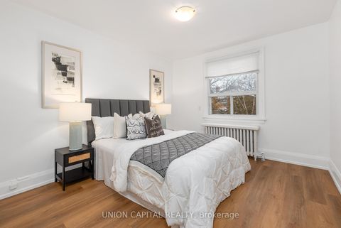 Photo 21 at 69 DENISON Avenue, Chinatown, Toronto