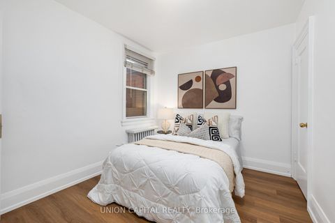 Photo 26 at 69 DENISON Avenue, Chinatown, Toronto