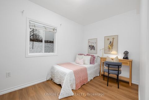 Photo 28 at 69 DENISON Avenue, Chinatown, Toronto