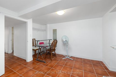 Photo 38 at 69 DENISON Avenue, Chinatown, Toronto