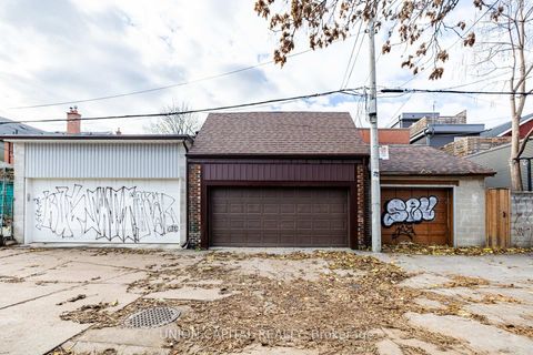 Photo 43 at 69 DENISON Avenue, Chinatown, Toronto