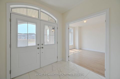 Photo 2 at 1653 Corsal Court, Alcona, Innisfil