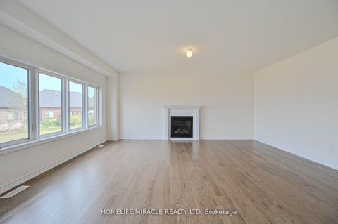 Photo 10 at 1653 Corsal Court, Alcona, Innisfil